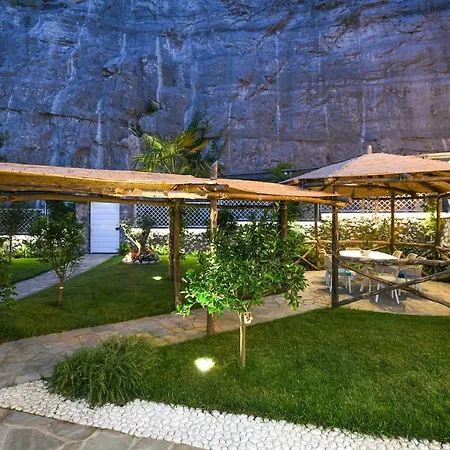 Villa - Del Maggiore