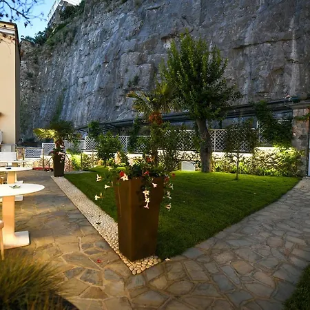 Villa - Del Maggiore