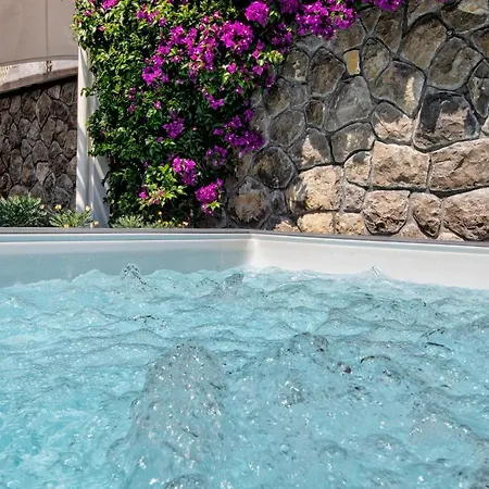 - Del Maggiore Villa