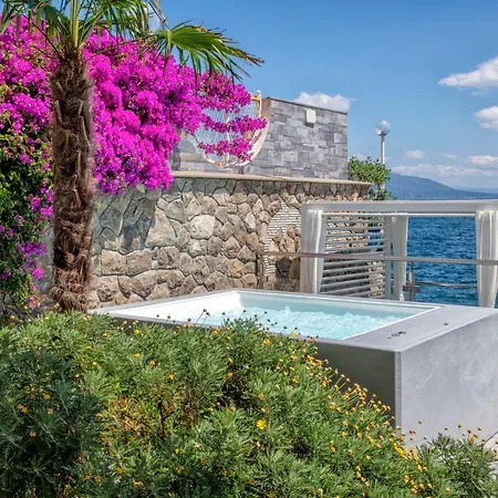 - Del Maggiore Villa Sorrento